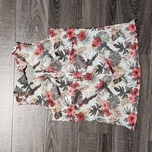 ❄️ Suzy Shier tropical sleeveless Top ❄️